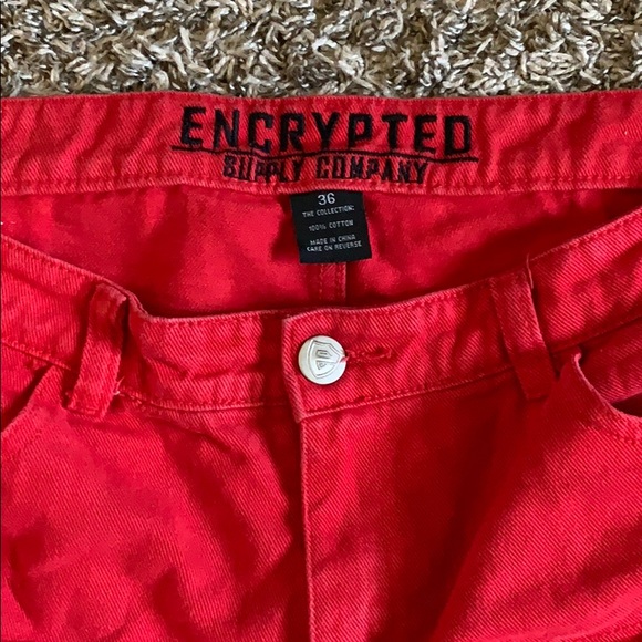 Encrypted brand red ripped jeans - Picture 2 of 4
